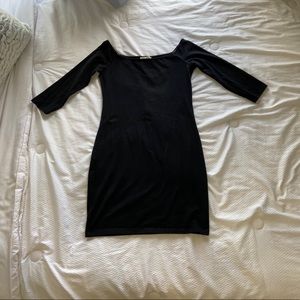 Black mini dress (half sleeve)